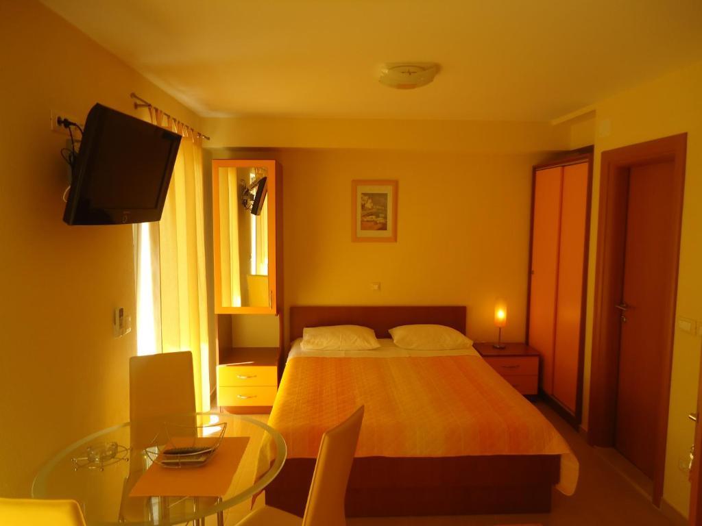 Villa Grgo Apartments Tucepi Bilik gambar