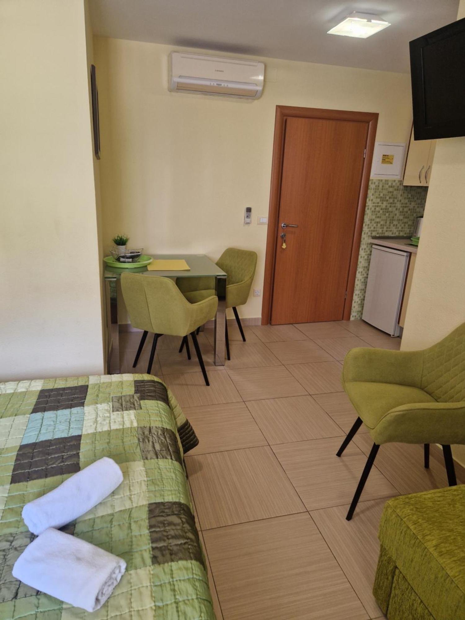 Villa Grgo Apartments Tucepi Luaran gambar